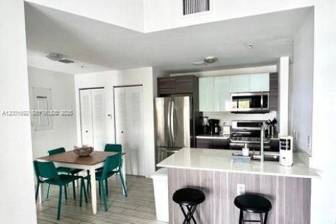 Купить кондоминиум в Майами, Флорида 1 спальня, 59.55м2, № 2065531 - фото 6