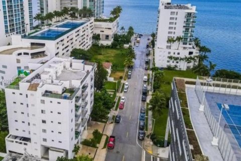 Купить кондоминиум в Майами, Флорида 1 спальня, 59.55м2, № 2065531 - фото 2