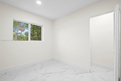 Villa ou maison à vendre à West Park, Floride: 4 chambres, 145.95 m2 № 2340917 - photo 30