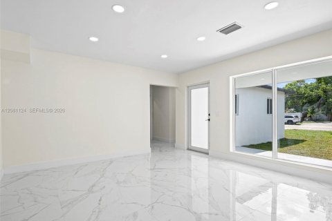 Villa ou maison à vendre à West Park, Floride: 4 chambres, 145.95 m2 № 2340917 - photo 5