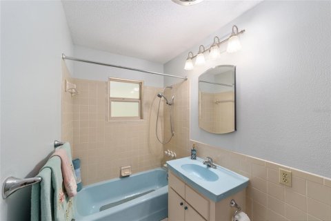 House in Silver Springs Shores, Florida 3 bedrooms, 152.45 sq.m. № 1733016 - photo 26