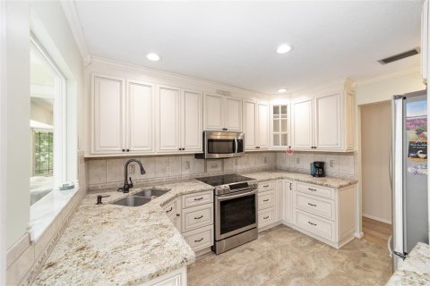 House in Silver Springs Shores, Florida 3 bedrooms, 152.45 sq.m. № 1733016 - photo 14