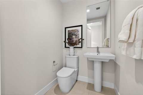 Condo in Saint Petersburg, Florida, 3 bedrooms № 2124258 - photo 29
