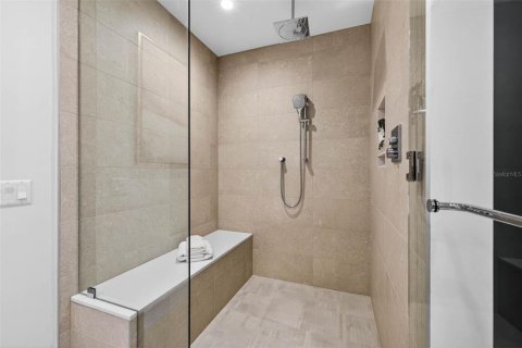 Condo in Saint Petersburg, Florida, 3 bedrooms № 2124258 - photo 8