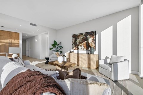 Condo in Saint Petersburg, Florida, 3 bedrooms № 2124258 - photo 21