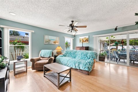 Villa ou maison à vendre à Orlando, Floride: 4 chambres, 177.44 m2 № 2356155 - photo 16