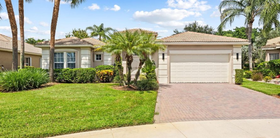House in Boynton Beach, Florida 4 bedrooms, 265.79 sq.m. № 2381439