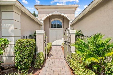House in Boynton Beach, Florida 4 bedrooms, 265.79 sq.m. № 2381439 - photo 3