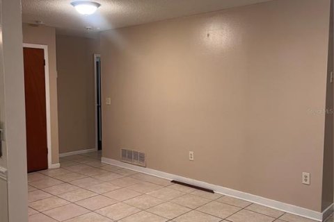 Villa ou maison à louer à Orlando, Floride: 4 chambres, 181.53 m2 № 2092716 - photo 14