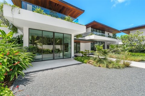 House in Coral Gables, Florida 7 bedrooms, 829.99 sq.m. № 1872383 - photo 14