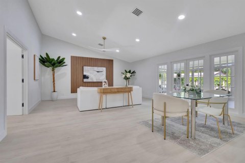 Villa ou maison à vendre à West Palm Beach, Floride: 3 chambres, 195.19 m2 № 2432463 - photo 13
