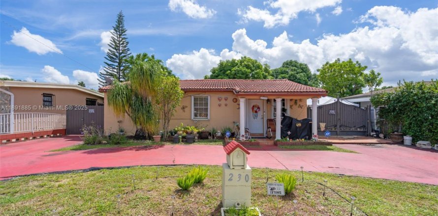Casa en Hialeah, Florida 5 dormitorios, 179.49 m2 № 1946345