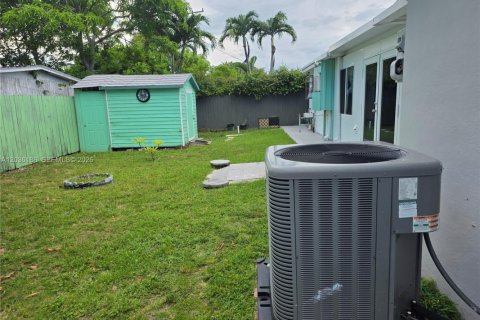 Immobilier commercial à vendre à Miami, Floride № 2084515 - photo 30
