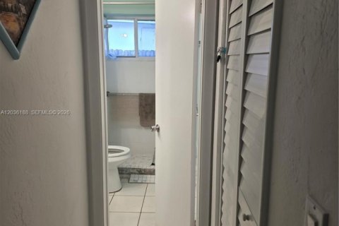 Immobilier commercial à vendre à Miami, Floride № 2084515 - photo 11