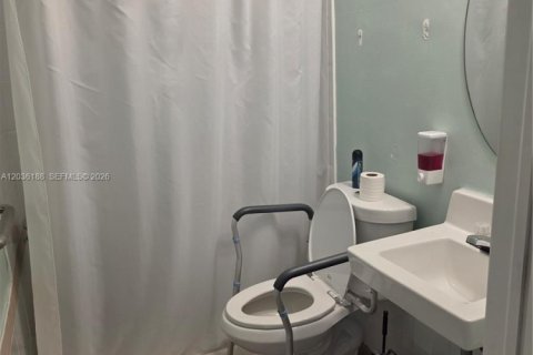Immobilier commercial à vendre à Miami, Floride № 2084515 - photo 22