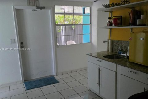 Immobilier commercial à vendre à Miami, Floride № 2084515 - photo 20