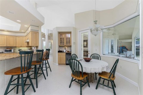 Купить виллу или дом в Лейк Сази, Флорида 12 комнат, 251.95м2, № 2211982 - фото 15