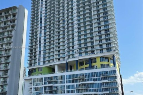 Condominio en venta en Miami, Florida, 2 dormitorios, 109.53 m2 № 1979849 - foto 21
