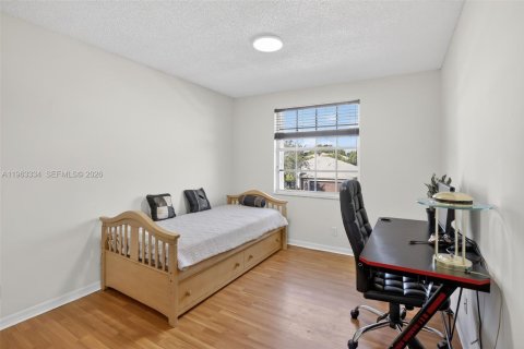 House in Pembroke Pines, Florida 4 bedrooms, 217.3 sq.m. № 2029398 - photo 30