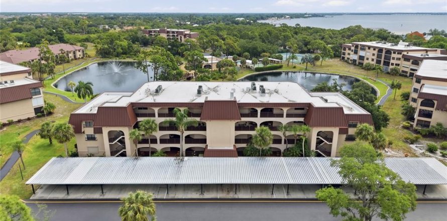 Condo in Punta Gorda, Florida, 2 bedrooms № 2216861