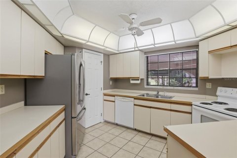 Condo in Punta Gorda, Florida, 2 bedrooms № 2216861 - photo 18