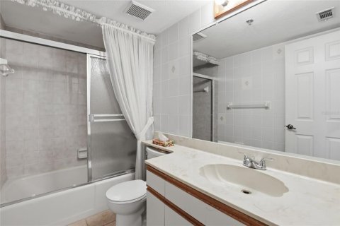 Condo in Punta Gorda, Florida, 2 bedrooms № 2216861 - photo 28