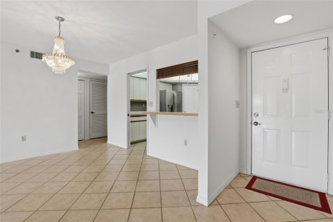 Condo in Punta Gorda, Florida, 2 bedrooms № 2216861 - photo 14