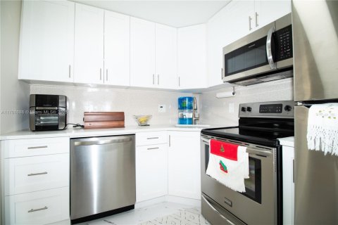 Купить кондоминиум в Дирфилд-Бич, Флорида 1 спальня, 67.26м2, № 1860673 - фото 7