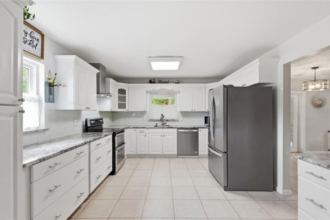 House in Orlando, Florida 4 bedrooms, 192.59 sq.m. № 2107017 - photo 13