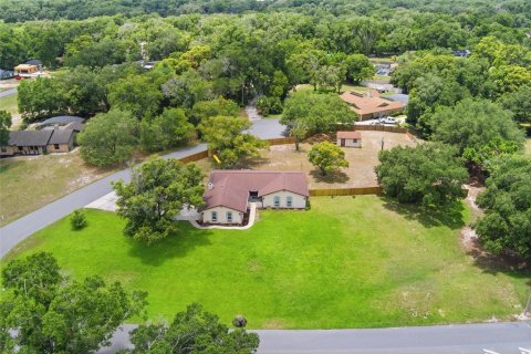 House in Orlando, Florida 4 bedrooms, 192.59 sq.m. № 2107017 - photo 3