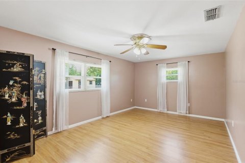 House in Orlando, Florida 4 bedrooms, 192.59 sq.m. № 2107017 - photo 21