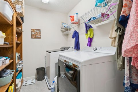 Villa ou maison à vendre à Sanford, Floride: 5 chambres, 296.82 m2 № 2152267 - photo 27