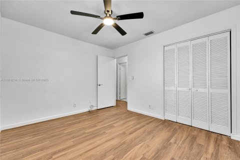 Condo in Coral Springs, Florida, 2 bedrooms  № 1930695 - photo 26