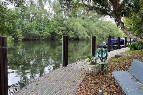 Снять в аренду кондоминиум в Норт-Майами, Флорида 1 спальня, 53.14м2, № 1954792 - фото 17