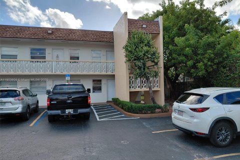 Снять в аренду кондоминиум в Норт-Майами, Флорида 1 спальня, 53.14м2, № 1954792 - фото 23