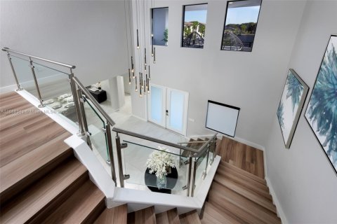 Villa ou maison à vendre à Miami, Floride: 4 chambres, 331.94 m2 № 1942090 - photo 6