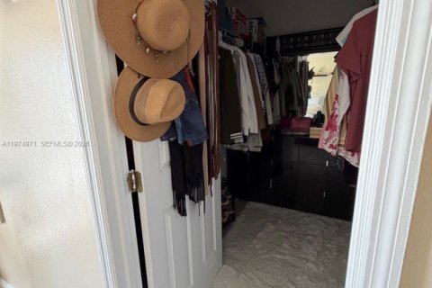 Casa en venta en Tavernier, Florida, 5 dormitorios, 136.29 m2 № 2036199 - foto 20