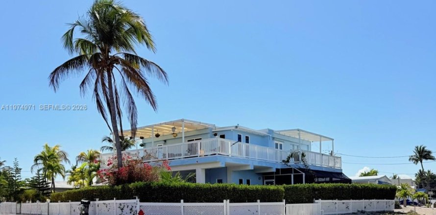Casa en Tavernier, Florida 5 dormitorios, 136.29 m2 № 2036199
