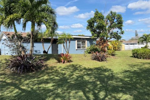 Casa en venta en Miami Gardens, Florida, 4 dormitorios, 152.92 m2 № 1986695 - foto 8