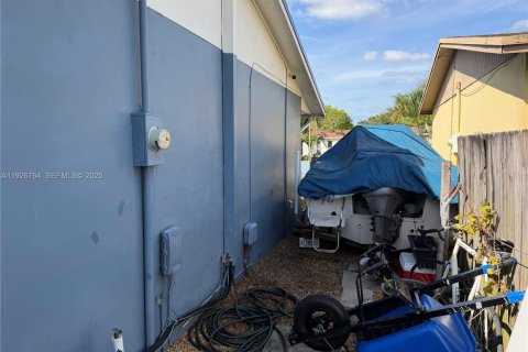 Casa en venta en Miami Gardens, Florida, 4 dormitorios, 152.92 m2 № 1986695 - foto 5