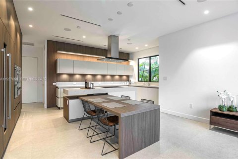 Villa ou maison à vendre à Fort Lauderdale, Floride: 5 chambres, 417.6 m2 № 1987928 - photo 18