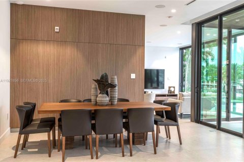 Villa ou maison à vendre à Fort Lauderdale, Floride: 5 chambres, 417.6 m2 № 1987928 - photo 17