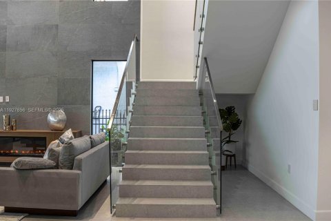 Villa ou maison à vendre à Fort Lauderdale, Floride: 5 chambres, 417.6 m2 № 1987928 - photo 12