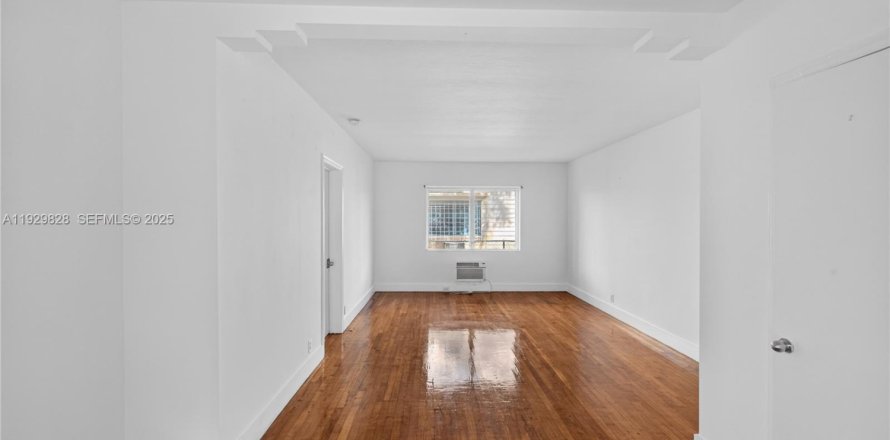 Apartment in Miami Beach, Florida 2 bedrooms № 1994097