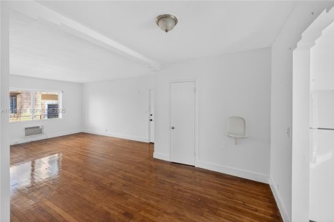 Apartment in Miami Beach, Florida 2 bedrooms № 1994097 - photo 10