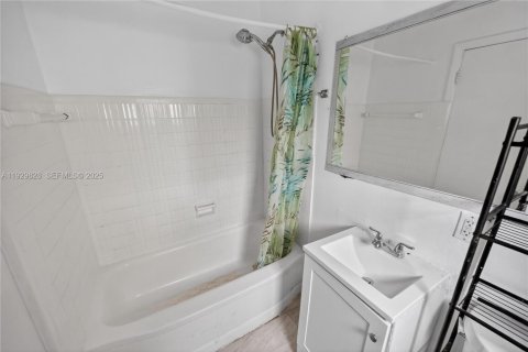 Apartment in Miami Beach, Florida 2 bedrooms № 1994097 - photo 20