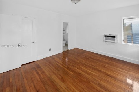 Apartment in Miami Beach, Florida 2 bedrooms № 1994097 - photo 19