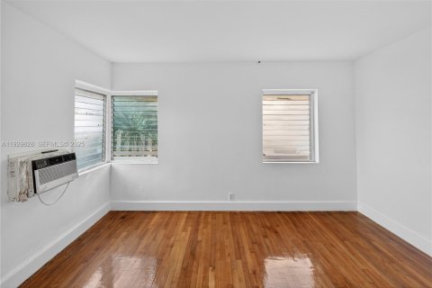 Apartment in Miami Beach, Florida 2 bedrooms № 1994097 - photo 17