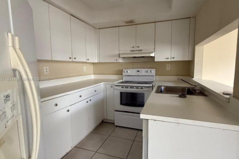 Снять в аренду кондоминиум в Майами, Флорида 2 спальни, 105.17м2, № 2035097 - фото 11