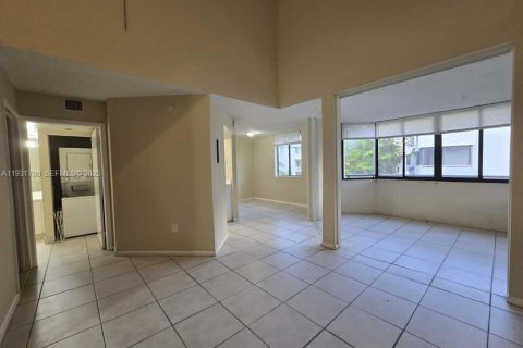 Снять в аренду кондоминиум в Майами, Флорида 2 спальни, 105.17м2, № 2035097 - фото 19